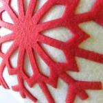 Red snowflake pillow 
